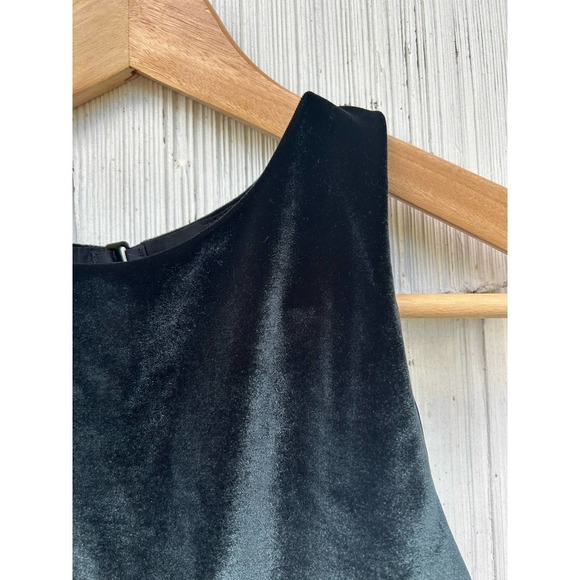 Victoria Sport High-Neck Green Velvet Bra Top M NWT - Picture 3 of 9